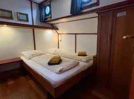 Hotelboot Zwaan
