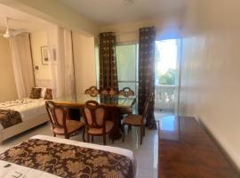 Breezebay beach road hotel Diani, hotel in Ukunda