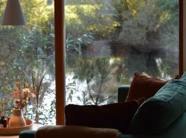 Pond View Cabin, ξενοδοχείο σε Būda