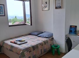 Pringy - Chambre L, Hotel in Annecy