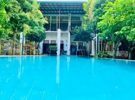 J Lake Resort Panadura