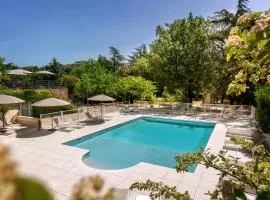 Hôtel & Résidence Lou Paradou Gréoux Les Bains
