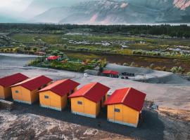The Crescent Resort, hotel din Skardu