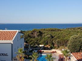 Royal Resort Gajac, hotel in Novalja