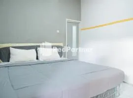 Crown Residence Hotel near Tugu Yogyakarta Mitra RedDoorz