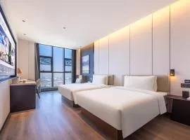 南昌小蓝迎宾中大道亚朵酒店