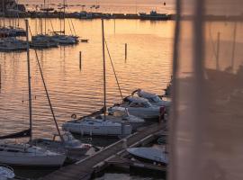 Le Nautica Hôtel, Hotel in Perros-Guirec