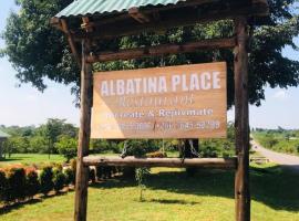 Albatina Place, hotel en Nakasongola