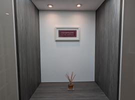 Thames Riverside Retreat Serene 3 Bed Bungalow, hotel v destinaci Walton-on-Thames