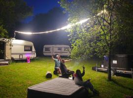 La Rulote, hotel i Căpăţîneni-Ungureni