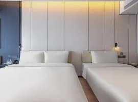 Atour Hotel Shenyang Tiexi Plaza Qigong Street Subway Station