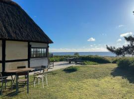 Timber House With View On Samsø, hôtel à Nordby