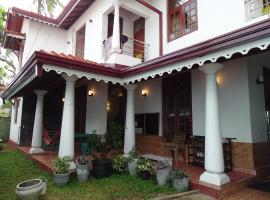 Ceylon Glory Hostel, hotel en Negombo