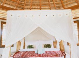 Oeseli Beach Bungalow, hotel in Pulau Helihana