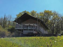 Beara Lodge Glamping, hotel in Beaworthy
