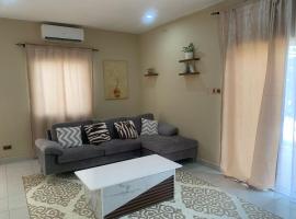 Cozy 2BR Bungalow Senegambia, hotel v destinaci Serekunda