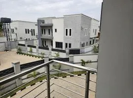 Aryna Apartment
