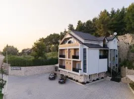Forest Park Hotel Krujë - Nature and Calm at Kruja's Gate