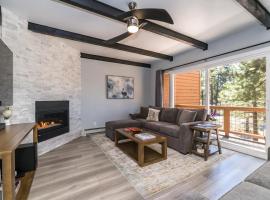 Mountain Retreat - Lake Tahoe - Incline Village - Private Garage, ξενοδοχείο σε Incline Village