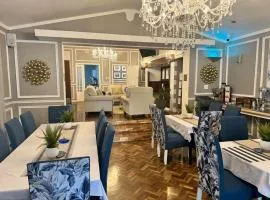 C'est La Vie Boutique Hotel