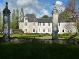 A picture of the hotel: LOGIS du Château du Bois Doucet