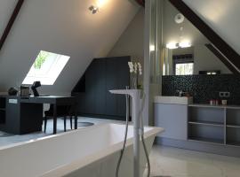 Le Domaine des Loups, Hotel in Souchez