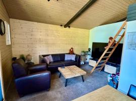 Ferienwohnung Brunni-Lodge direkt im Skigebiet, ξενοδοχείο σε Alpthal