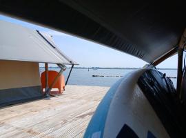 Safaritent 2, Hotel in Biddinghuizen