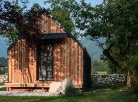 Telaj Residence - Cosy Cabins near Bovec, Soča Valley，位于博维茨的酒店