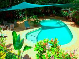 Foto di Hotel: Aquatica - Luxe Holiday Home