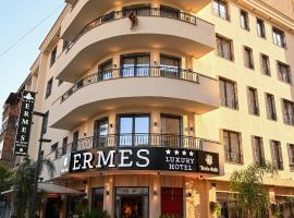 Ermes Luxury Hotel، فندق في دوريس