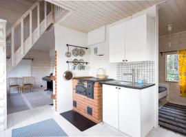 Cottage from the edge of Nuuksio National Park, hotel en Otalampi