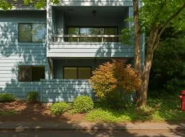 2B2B Mercer Island