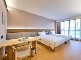 All Seasons West Station Xizhen West Road Branch, hotel in Lanzhou