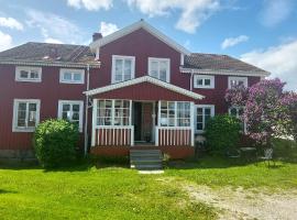 Djurstagården Hälsingegård,位于Jättendal的酒店