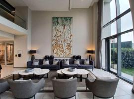 Menlyn Main Apartments Trilogy, hotel in Pretoria