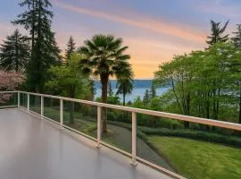 Luxury 180 Degree Lake View