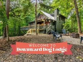 Downward Dog Lodge - Mountain Yoga Retreat, Hot Tub & Pet-Friendly Escape