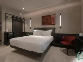 HOTIDAY Room Collection - Milano Cinque Giornate