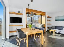 Light Flooded Holiday House On The Baltic Sea, hotel in Ahrenshoop