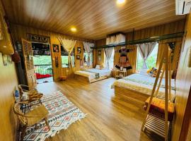 Cozy Haven-Lotus Room & Sunshine Windows, ξενοδοχείο σε Yên Bái