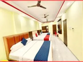 VNS - HOTEL PREMIUM VILLA LAXMI - V - Warm Hospitality & Comfortable Room in Varanasi Near Kashi Vishwanath Temple - BEST HOTEL IN VARANASI