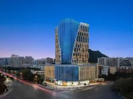 Hilton Garden Inn Xingyi Orange Hill Plaza