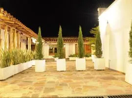 Hotel Madera y Tierra