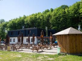 Hotel fotoğraf: Restaurace a Penzion Bludoveček