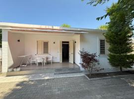 Private Houses by the Beach, hotel v destinaci Velipojë