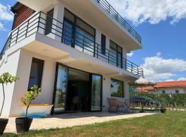 Villa Dilana, hotel in Balchik