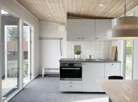 Tiny house in Uttran, Stockholm, hotel in Uttran