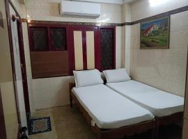 Royal Guest House, hotel di Chennai