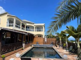 Harmonie de 3 logements- Villa des 4 Sens, hotel v destinaci Le Tampon